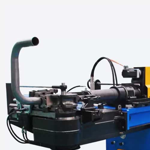 EB65 CNC3V1 putken taivutin ytimell&auml;