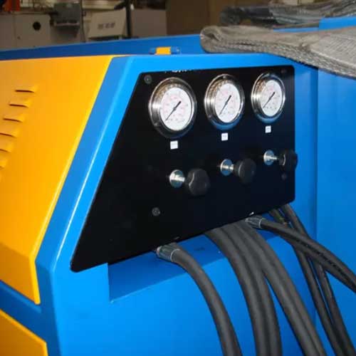 GB130 SNC Putken taivutin ytimellä