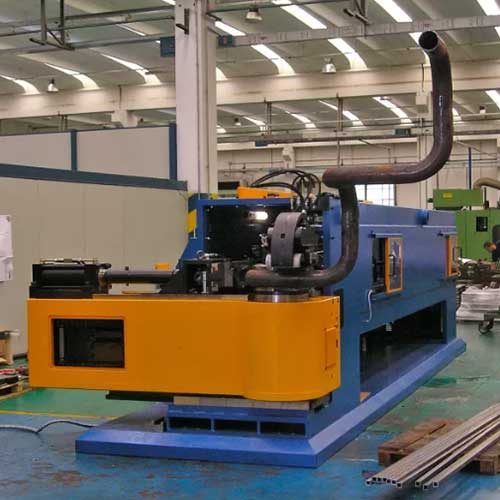 GB180 SNC Putken taivutin ytimellä